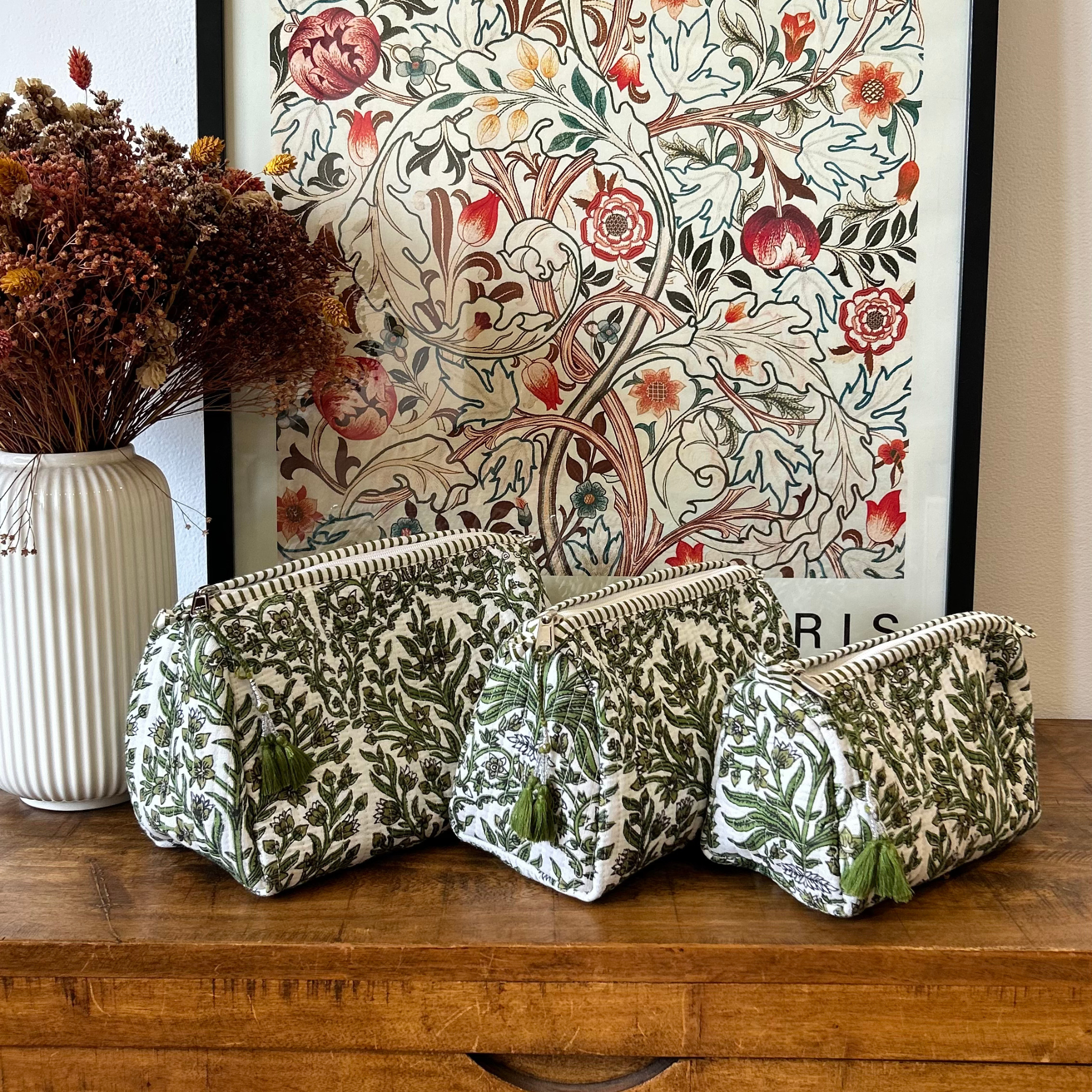 Trousse matelassée à imprimé Block Print – Fleur blanche | Lot de 3