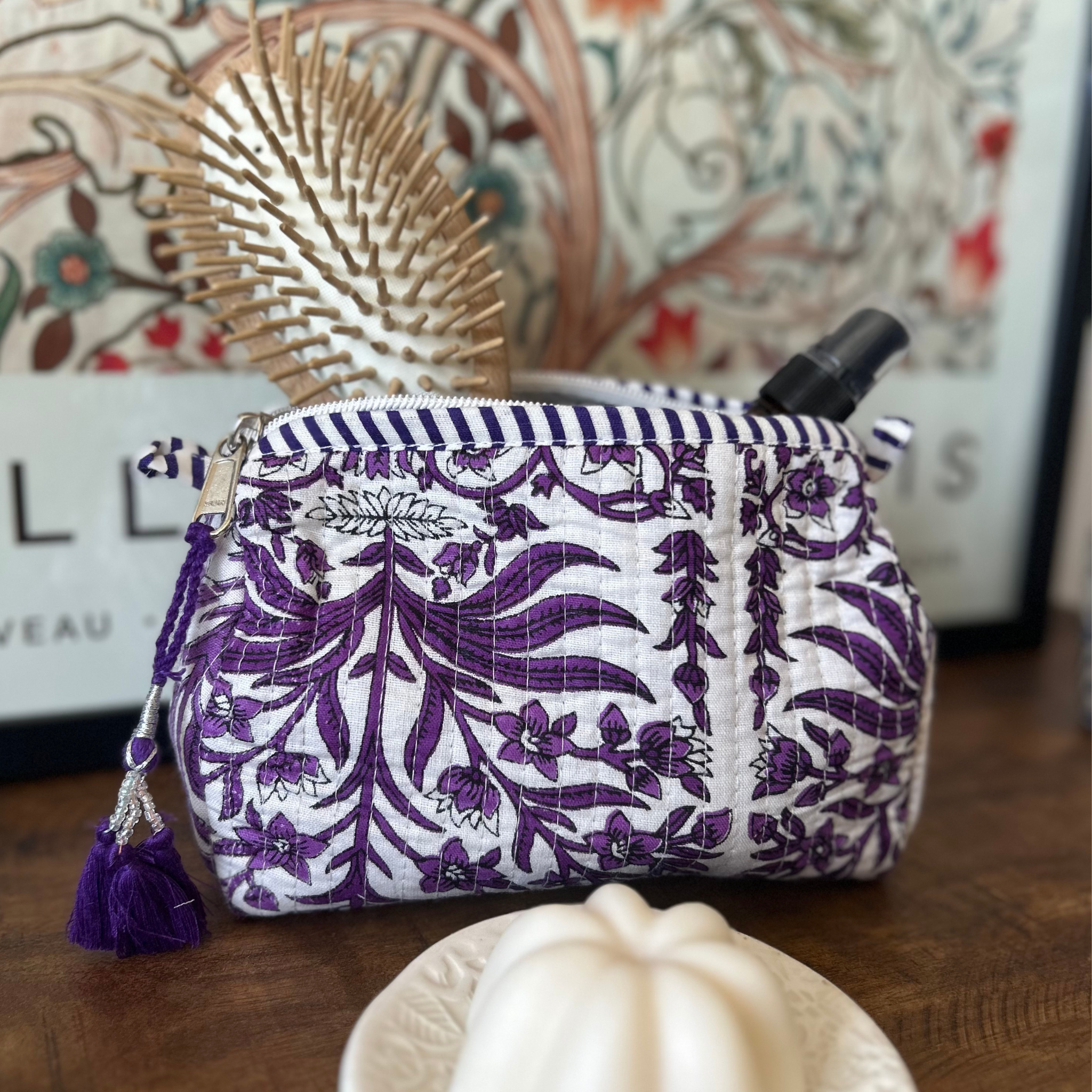 Pochette matelassée à imprimé Block Print – Fleurs blanches