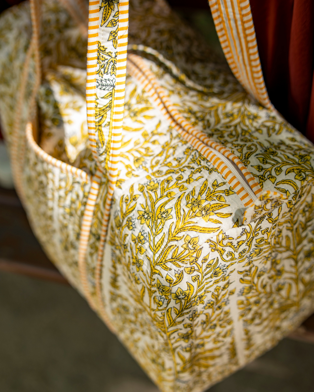 Sac bowling matelassé à fleurs - Grand modèle